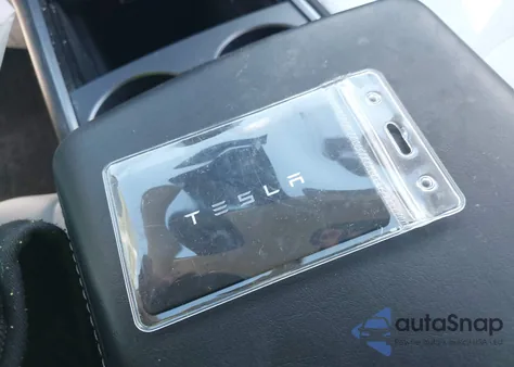 2022 Tesla Model Y Long Range Dual Motor All-Wheel Drive из США, поврежденный, VIN 7SAYGAEE1NF322604